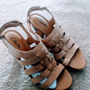 Tan / Taupe Heeled Sandals